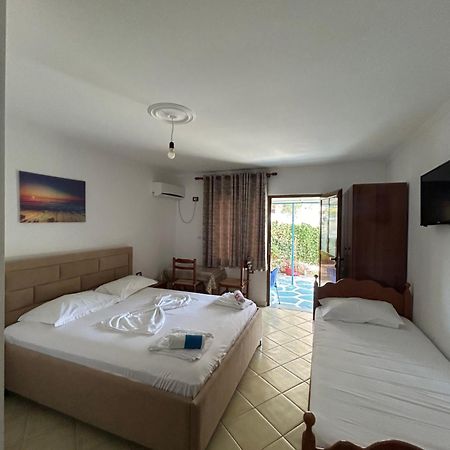 Petrefi Apartments Ksamil Extérieur photo