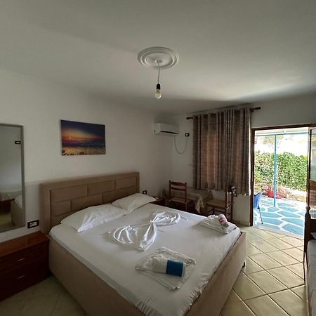 Petrefi Apartments Ksamil Extérieur photo