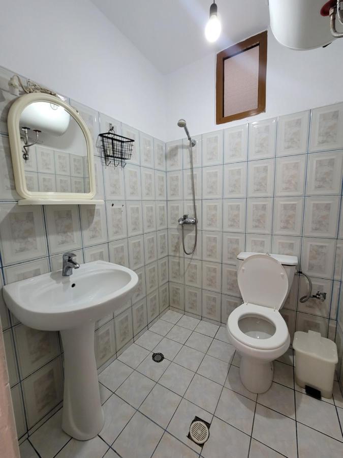Petrefi Apartments Ksamil Extérieur photo