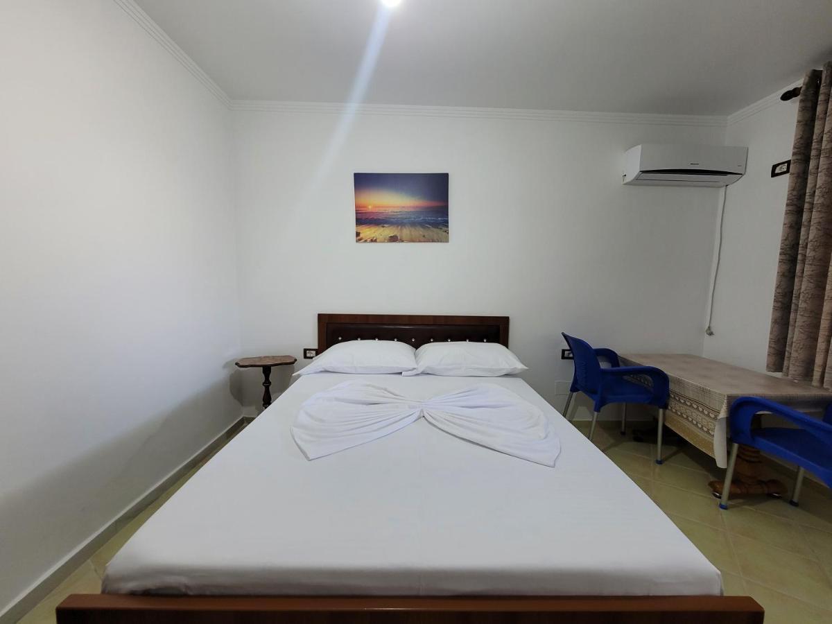 Petrefi Apartments Ksamil Extérieur photo