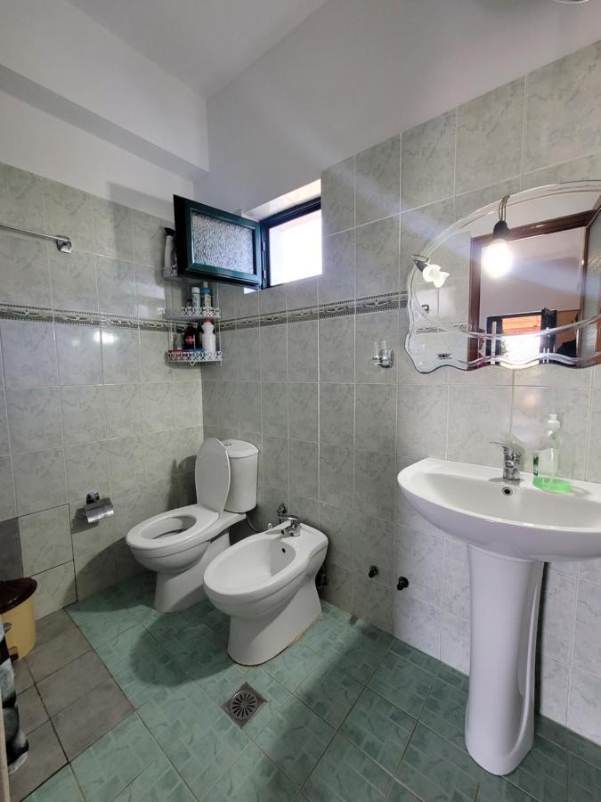 Petrefi Apartments Ksamil Extérieur photo