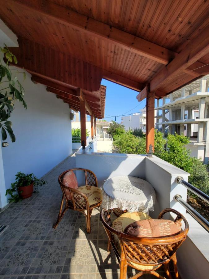 Petrefi Apartments Ksamil Extérieur photo
