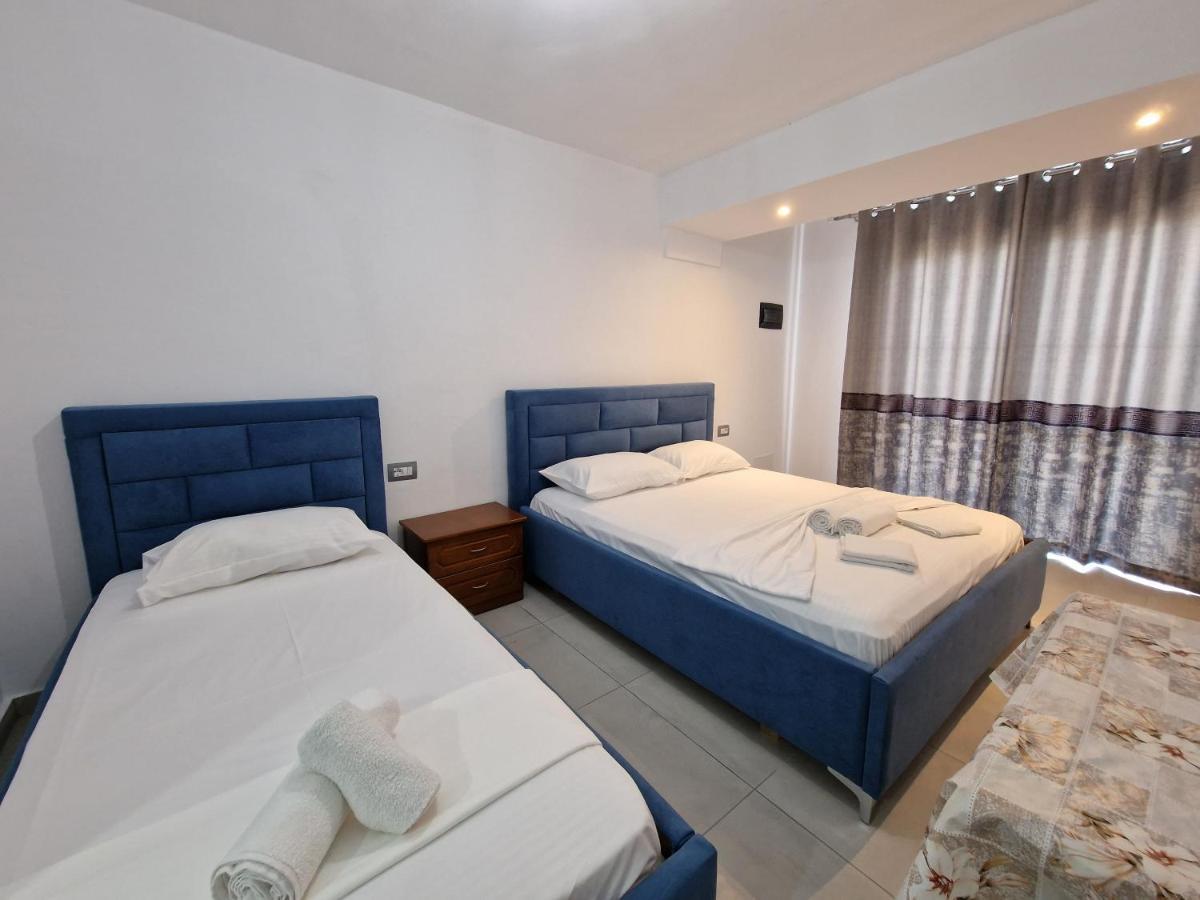Petrefi Apartments Ksamil Extérieur photo