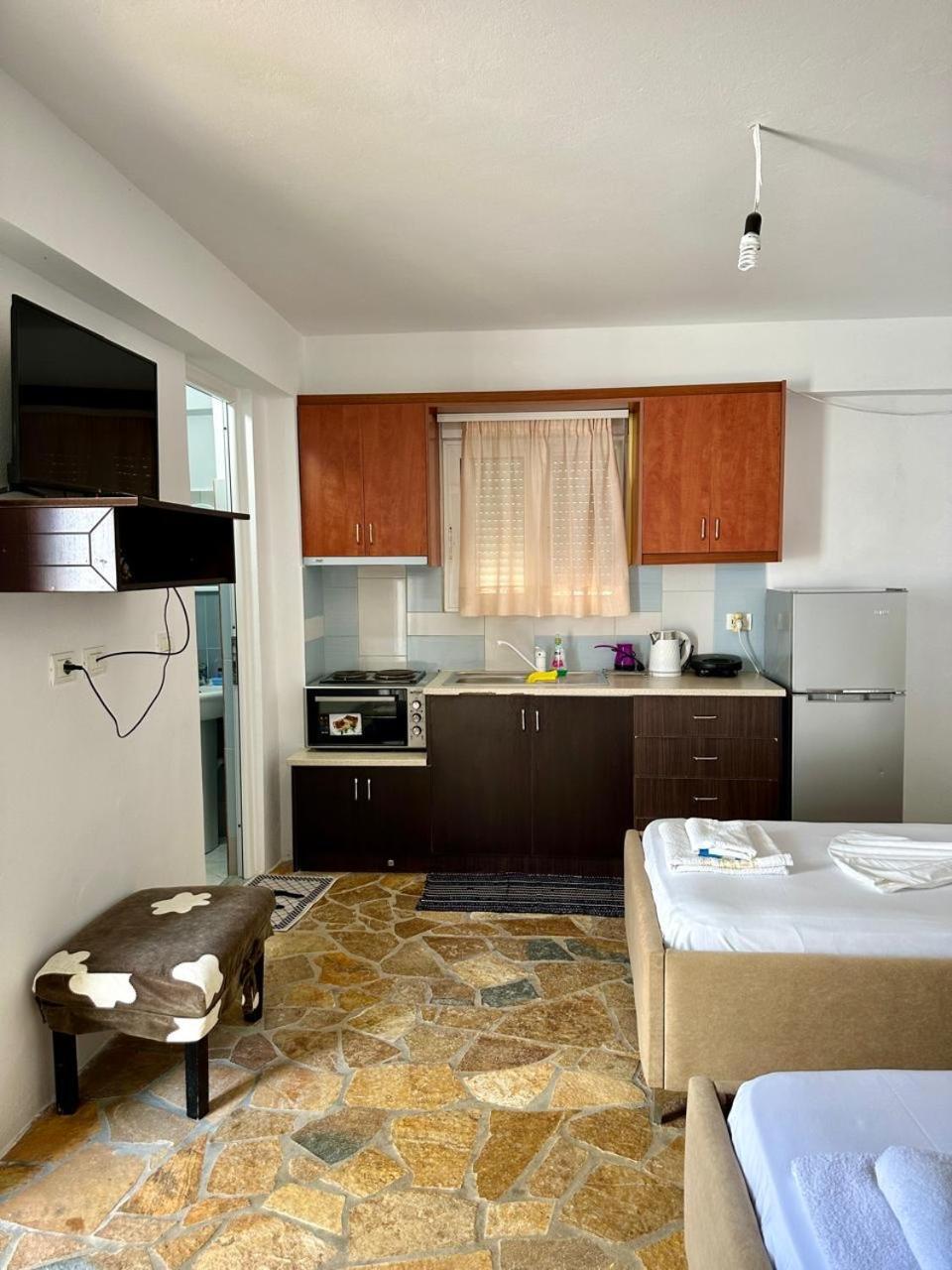 Petrefi Apartments Ksamil Extérieur photo
